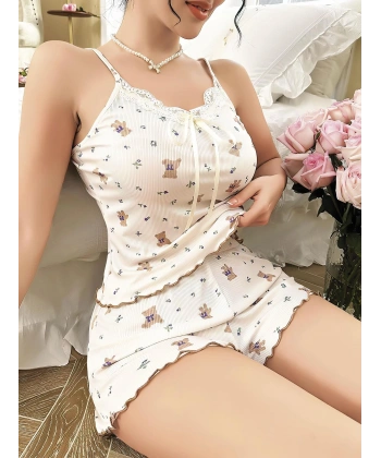 Ayıcık Desenli Dantel İşlemeli Askılı Şortlu Pijama Takımı