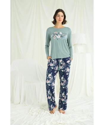 Çiçek Ve Yaprak Desenli Baskılı Pijama Takımı