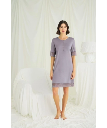 Dantel Detaylı Kısa Kollu Ve Önü Düğmeli Gecelik