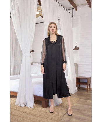 Dantelli Tüllü Ve Dekolteli Saten Sabahlık Takımı