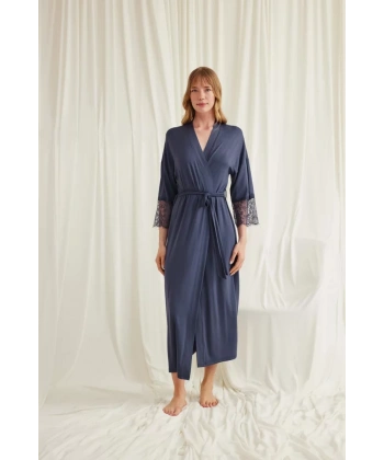 Dantelli Ve Kuşaklı Sabahlık