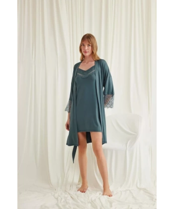 Dekolteli Yakası Ve Kolu Dantelli Sabahlık Takımı