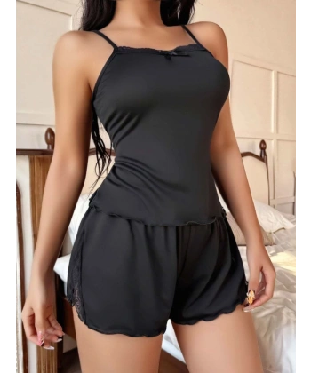 Kadın Yırtmaç Detaylı Şortlu Pijama Takımı Rahat Ve Şık Ev Giyim Seti