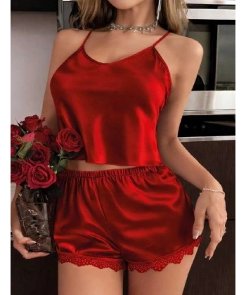 Kırmızı İnce Askılı Dantel İşlemeli Saten Şortlu Takım