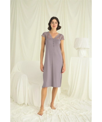 Kolu Omzu Ve Yakası Dantelli Önü Düğmeli Gecelik