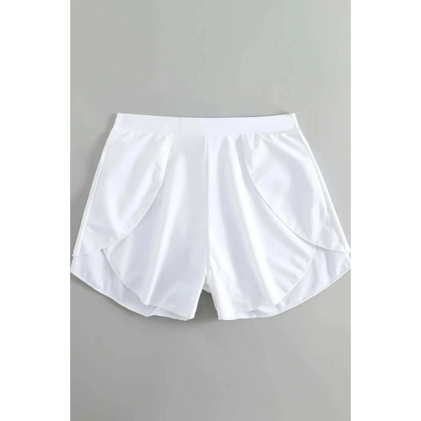 Kadın Beyaz Yırtmaçlı Etek Görünümlü Şık Deniz Şortu