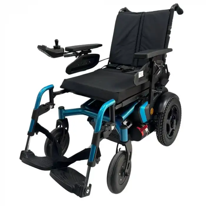 Poylin Akülü Tekerlekli Sandalye Mavi | Manuel Tilt Özellikli, Ayarlanabilir Genişlik, Elektromanyetik Fren P266