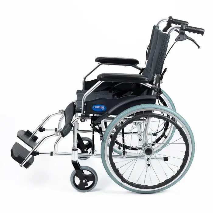 Comfort Plus Tekerlekli Sandalye Füme | Eloksal Kaplı Alüminyum Şase, Kompakt Katlanabilir Yapı, Refakatçi Frenli, KY863LAJ-A20