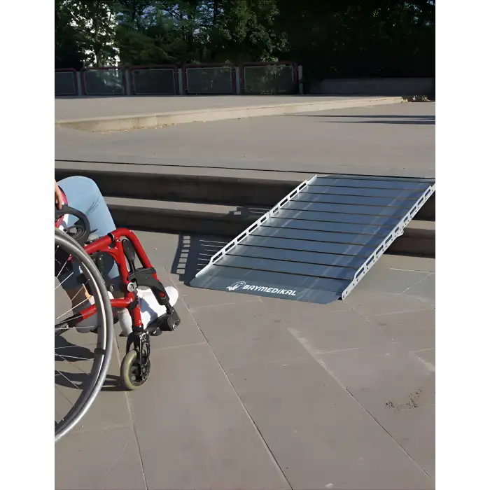Engelli Rampası | Katlanır, Portatif, Kaymaz Yüzeyli, Yüksek Taşıma Kapasiteli 180x75cm