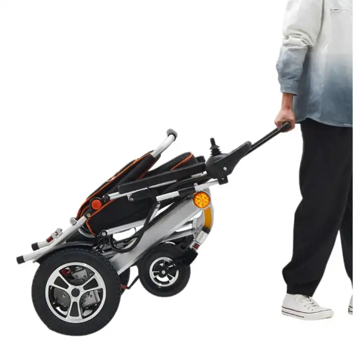 Poylin Akülü Tekerlekli Sandalye | Katlanabilir Alüminyum Şase, Sırt Yatırmalı P206