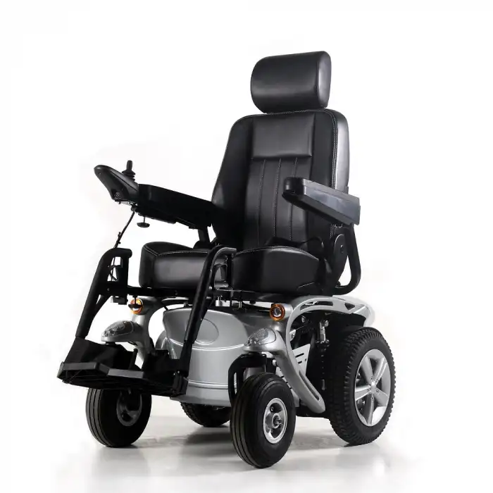 Poylin Arazi Tip Akülü Tekerlekli Sandalye | 600W Motorlu, 15 cm Engel Atlama, Kaptan Koltuklu P278