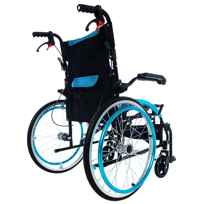 Römer Hafif Manuel Tekerlekli Sandalye | Alüminyum Gövde, Katlanabilir Tasarım ve Refakatçi Fren Sistemi R211