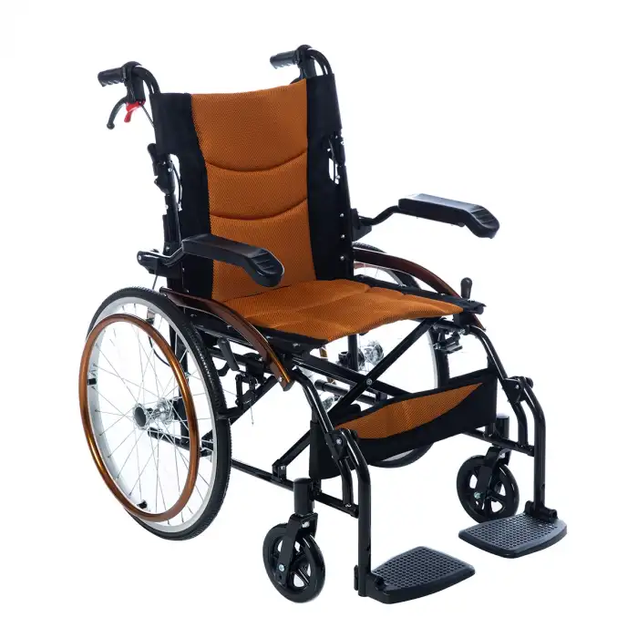 Römer Hafif Manuel Tekerlekli Sandalye | Alüminyum Gövde, Katlanabilir Tasarım ve Refakatçi Fren Sistemi R211