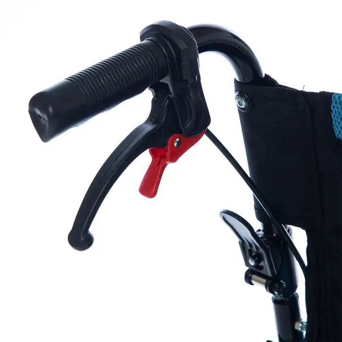 Römer Hafif Manuel Tekerlekli Sandalye | Alüminyum Gövde, Katlanabilir Tasarım ve Refakatçi Fren Sistemi R211