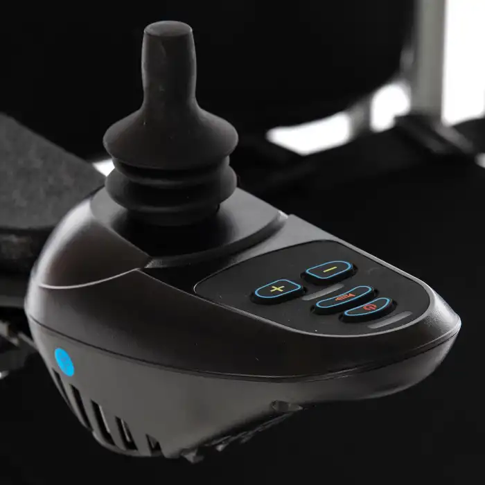 Römer Akülü Tekerlekli Sandalye | Ultra Hafif Lityum Batarya, Alüminyum Şase ve Geniş Oturum R110