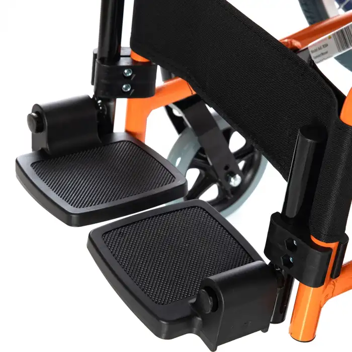 Römer Çocuk Manuel Tekerlekli Sandalye | Katlanabilir Sırtlı, Antibakteriyel ve Hafif Yapı R304