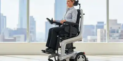 Ayağa Kaldıran Akülü Sandalye: Bağımsızlık, Konfor ve Sağlık İçin Yeni Bir Adım