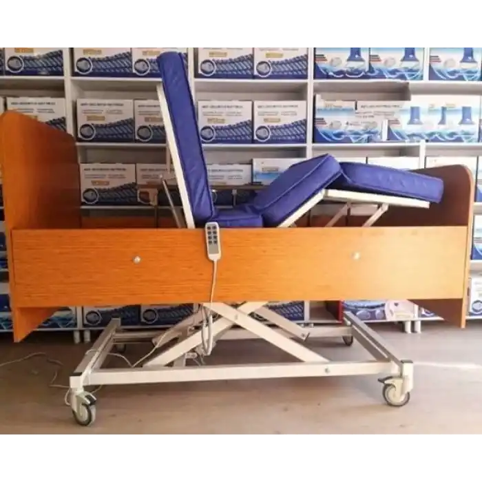 3 Motorlu Ahşap Ev Tipi Hasta Karyolası | 220 Kg Taşıma Kapasiteli, Ayarlanabilir ve Konforlu