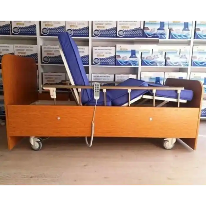 3 Motorlu Ahşap Ev Tipi Hasta Karyolası | 220 Kg Taşıma Kapasiteli, Ayarlanabilir ve Konforlu