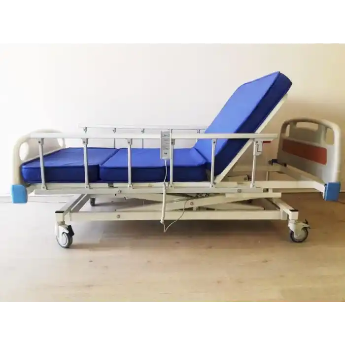 3 Motorlu Asansör Özellikli Hasta Karyolası | Yüksekliği Ayarlanabilir, Konforlu ve Güvenli Kullanım