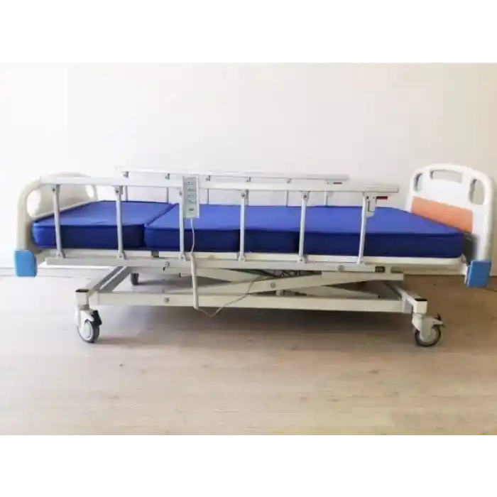 3 Motorlu Asansör Özellikli Hasta Karyolası | Yüksekliği Ayarlanabilir, Konforlu ve Güvenli Kullanım