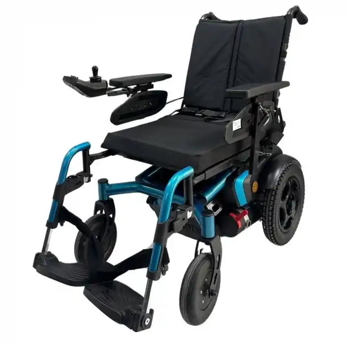 Poylin Akülü Tekerlekli Sandalye Mavi | Manuel Tilt Özellikli, Ayarlanabilir Genişlik, Elektromanyetik Fren P266