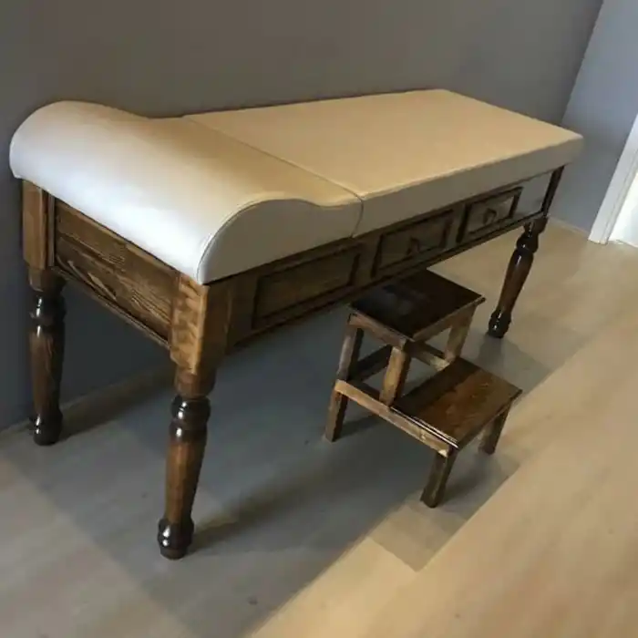 Ahşap Çekmeceli ve Eskobalı Muayene Masası | Tornalı Ayaklı, Ayarlanabilir ve El Yapımı