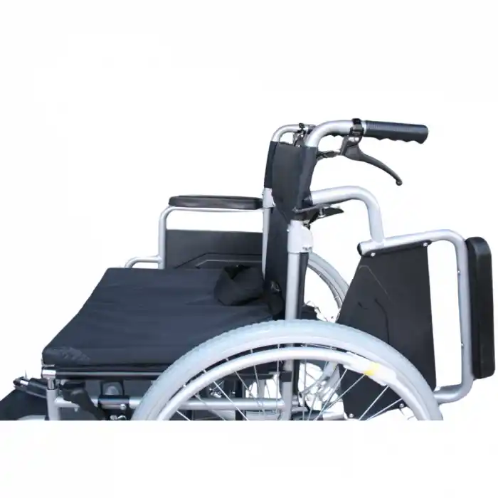 Poylin Refakatçi Frenli Manuel Tekerlekli Sandalye | Katlanabilir Çelik Şase, 50 cm Oturma Genişliği, Antibakteriyel Döşemeli P120