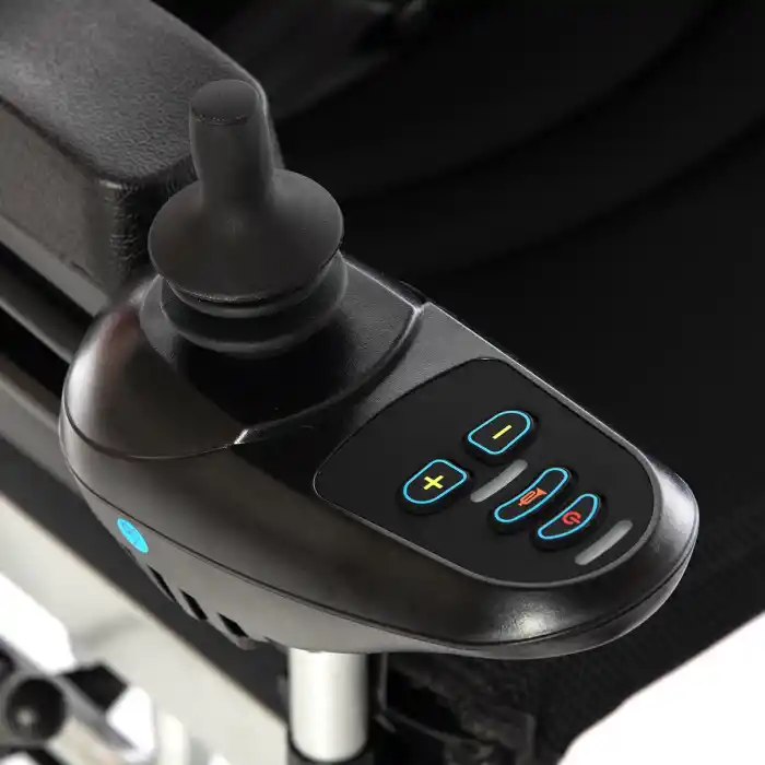 Römer Akülü Tekerlekli Sandalye | Katlanabilir Çelik Şase ve 150 Kg Taşıma Kapasiteli Yapısıyla R103