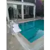 Nart Pool Engelli Havuz Asansörü | Yerli İmalat, Paslanmaz Gövde ve 150 Kg Taşıma Kapasitesi