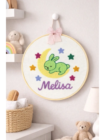 Ay & Tavşan Temalı İsimli Punch Nakış – Kişiye Özel Duvar Panosu