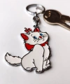 Kırmızı Kurdelalı ve Papyonlu Beyaz Renkli Şirin Kedi Metal Anahtarlık