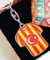 Sarı kırmızı Takım Formalı Metal Anahtarlık