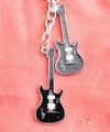 Siyah İki Gitarlı Metal Anahtarlık