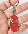 Kırmızı Ay Yıldız ve “Türkiye” Yazılı Metal Anahtarlık – Milli Sembollerin Şık Yorumu
