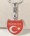 Türkiye Yazılı Ay Yıldız Figürlü Kırmızı Metal Anahtarlık – Sade, Net ve Güçlü Bir Duruş