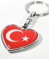 Ay Yıldız Figürlü Kalp Şeklinde Kırmızı Metal Anahtarlık – Duygusal ve Anlamlı Bir Tasarım