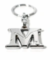 M Harfi Gümüş Renk Metal Anahtarlık – Minimal ve Şık Harf Tasarımı