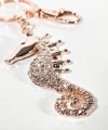 Taşlı Denizatı Anahtarlık Rose Gold – Işıltılı Şık Çanta & Anahtar Aksesuarı