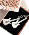 Beyaz İki Gitarlı Metal Anahtarlık