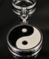 Yin ve Yang Siyah ve Beyaz Metal Anahtarlık