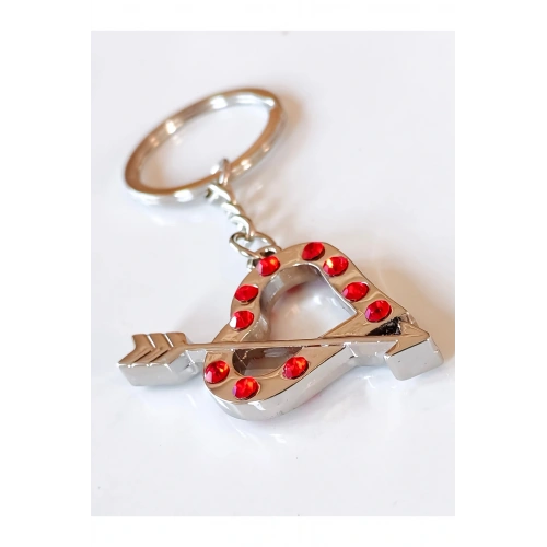 Kırmızı Taşlı Ok ve Kalp Şeklinde Metal Anahtarlık