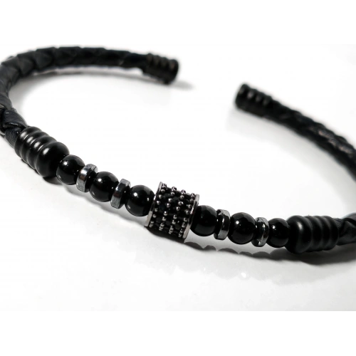 Siyah Örgü Deri ve Zirkon, Hematit, Oniks Taşlı Yaylı Erkek Bileklik – Doğal Şıklık ve Modern Detaylar
