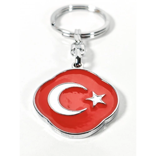 Türk Bayrağı Figürlü Kırmızı Metal Anahtarlık – Sade Şıklık ve Güçlü Anlamın Buluşması