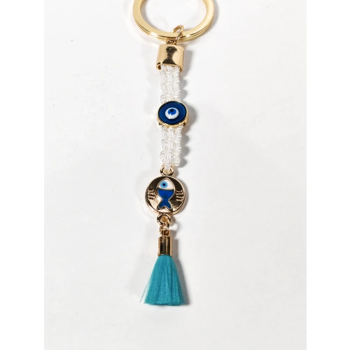 Beyaz Örgü İpli Nazar Boncuğu ve Balık Figürlü Püsküllü Anahtarlık – Zarif, Anlamlı ve Şık Tasarım