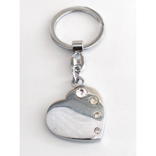 Gümüş Renkli Taşlı Kalp Metal Anahtarlık