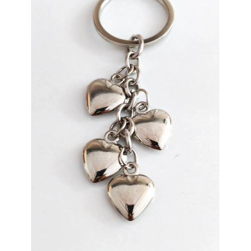 Küçük Kalplerden Oluşan Metal Anahtarlık