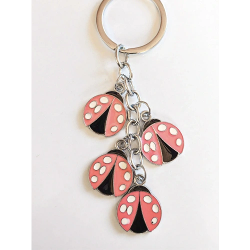 Pembe Uğur Böceklerinden Metal Anahtarlık