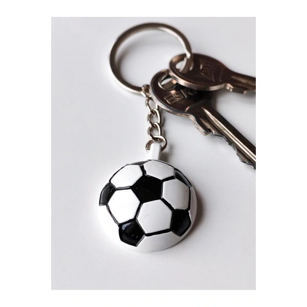 Siyah Beyaz Futbol Takımı Temalı - Yarım Futbol Topu - Arkası Aynalı Anahtarlık