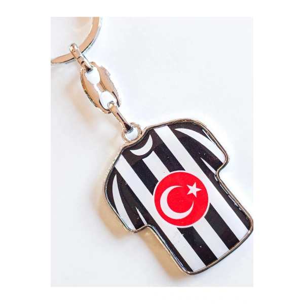 Siyah Beyaz Takım Formalı Metal Anahtarlık